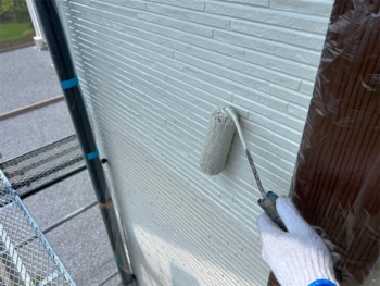 真岡市にて外壁の下塗り塗装