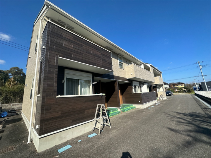 栃木県那須塩原市にてアパート物件の外壁のクリア塗装を行いました